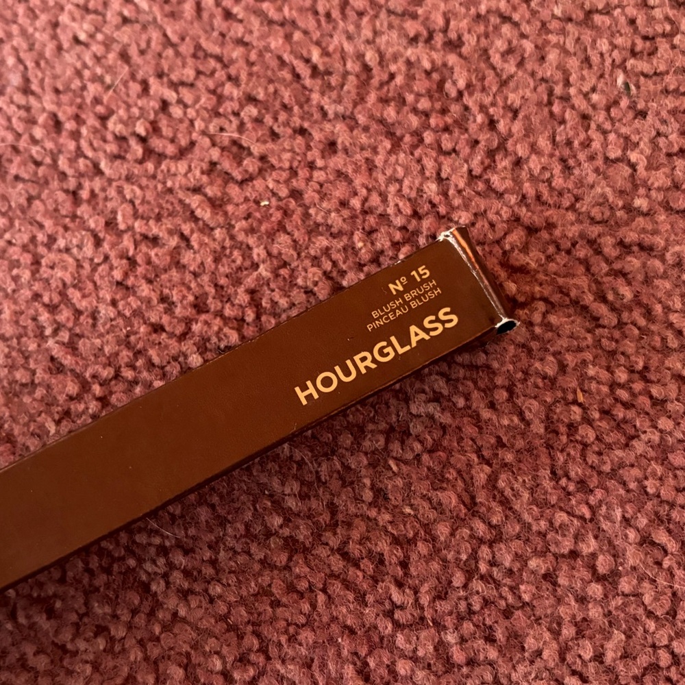 Hourglass Brush 15 Blush Brush NIB